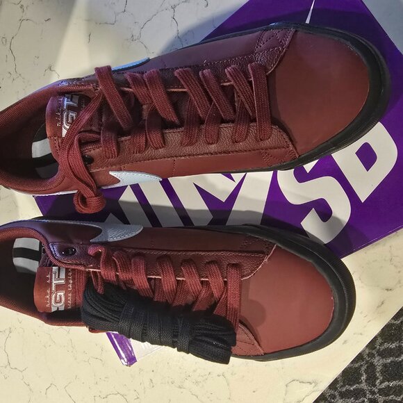 Brand New Nike SB Blazer Low GT Dark Team Red/Black/Light Armory Blue SZ 10 NEW - Picture 3 of 16